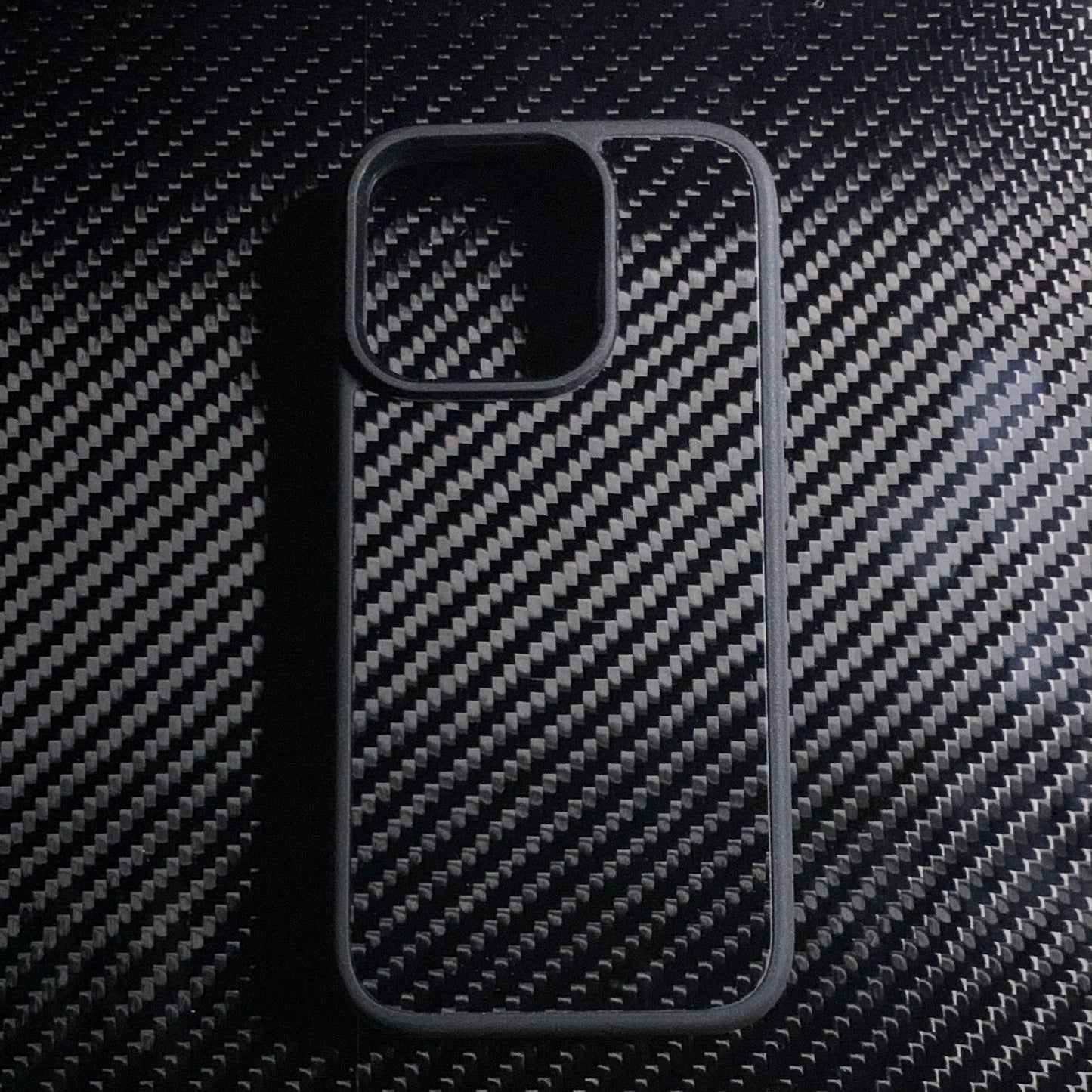 16 Pro 3k Twill Genuine Glossy Carbon Fiber Case